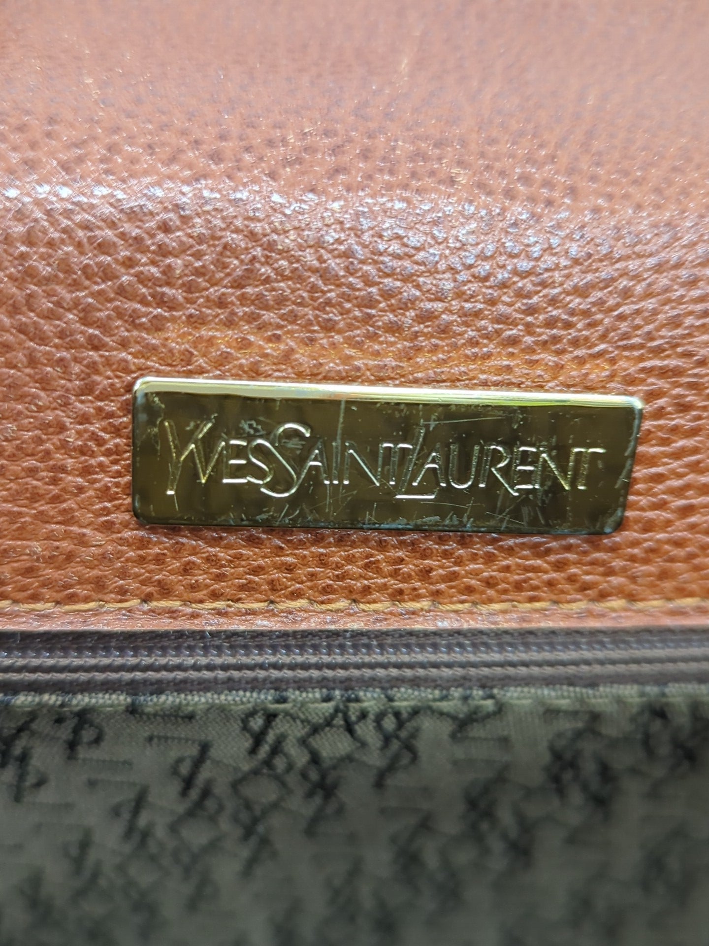 SAINT LAURENT レザーショルダーバッグ