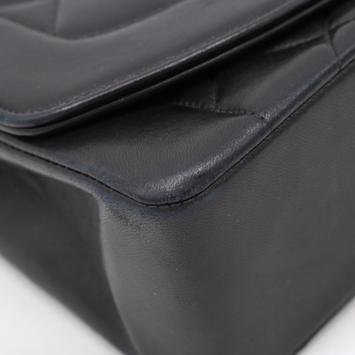 Matelassé Diana Flap Shoulder Bag Black