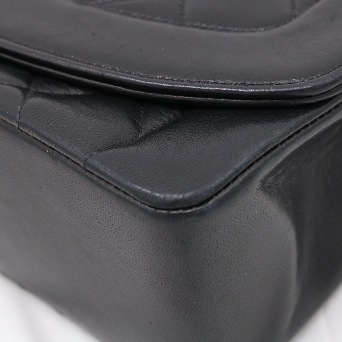 Matelassé Diana Flap Shoulder Bag Black