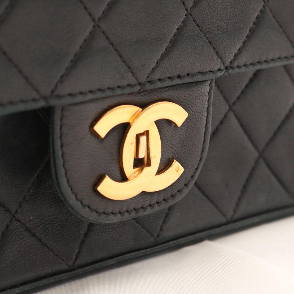 Matelasse W Chain Shoulder Bag Black