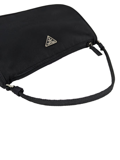 プラダ　アクセサリーポーチ　ナイロン