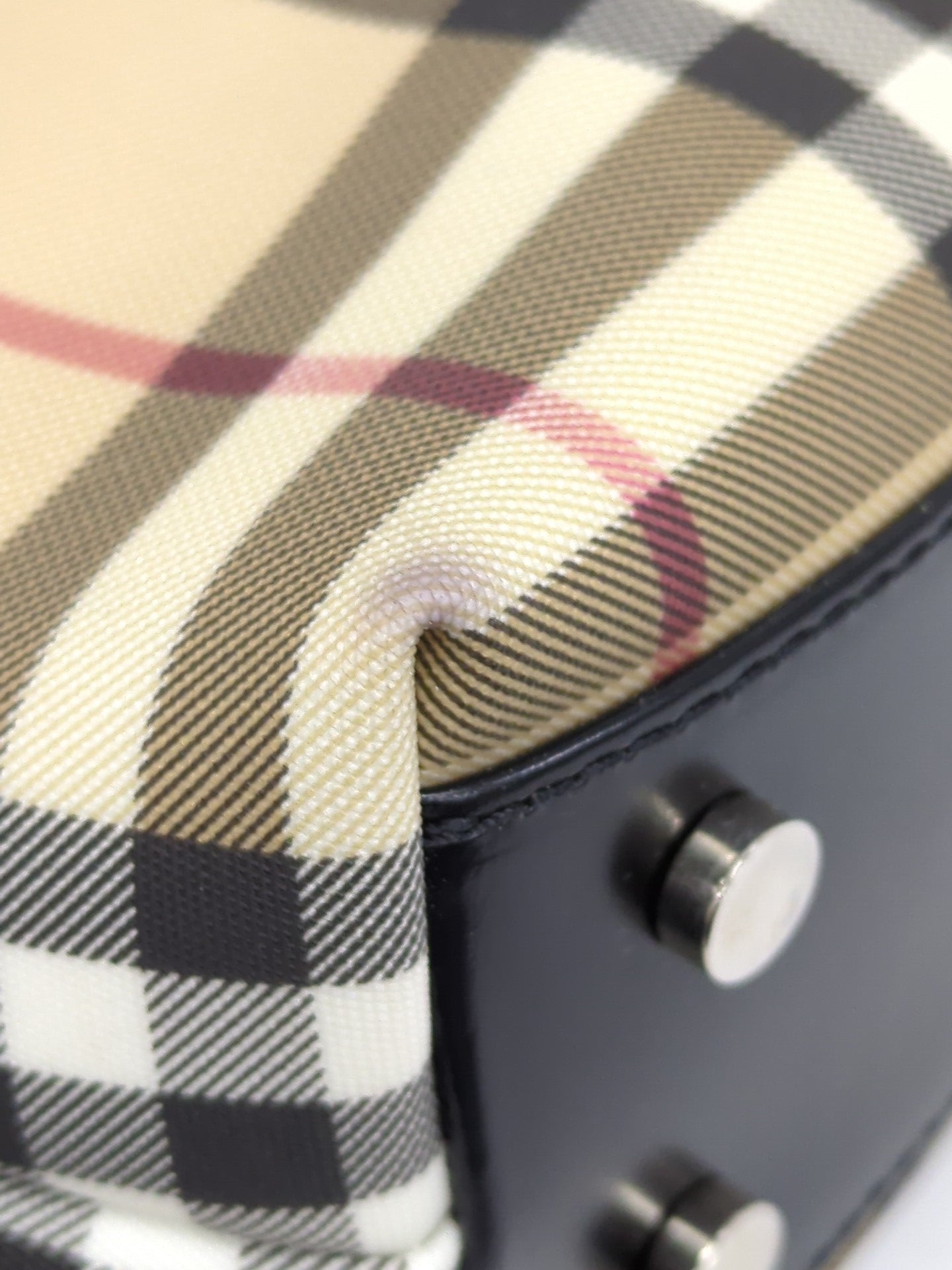 BURBERRY　ノバチェック　ハンドバッグ