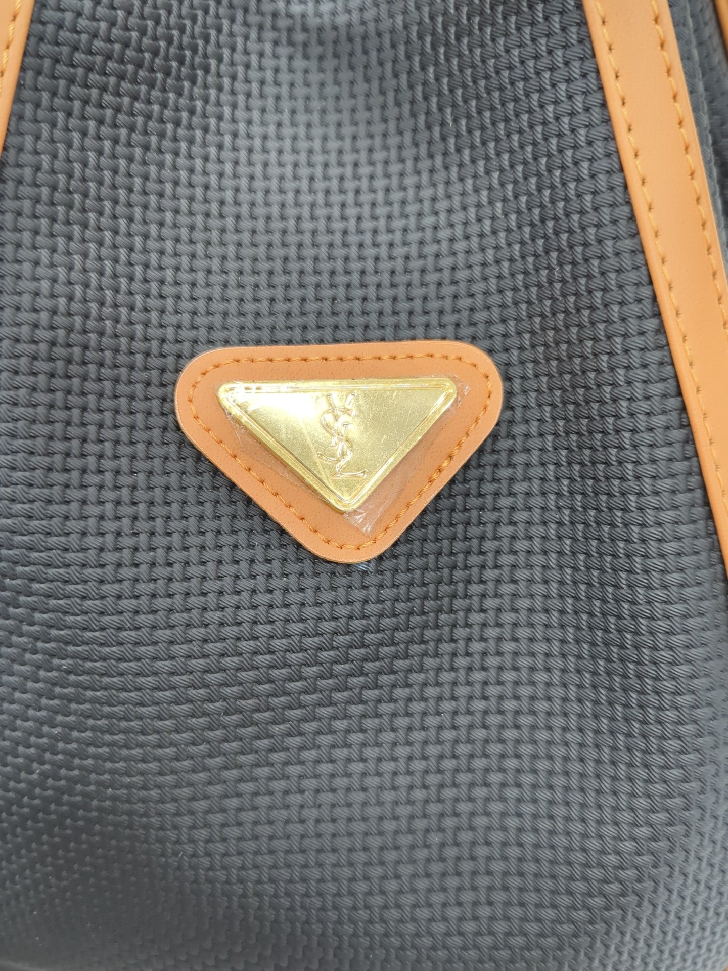 SAINT LAURENT バケットバッグ