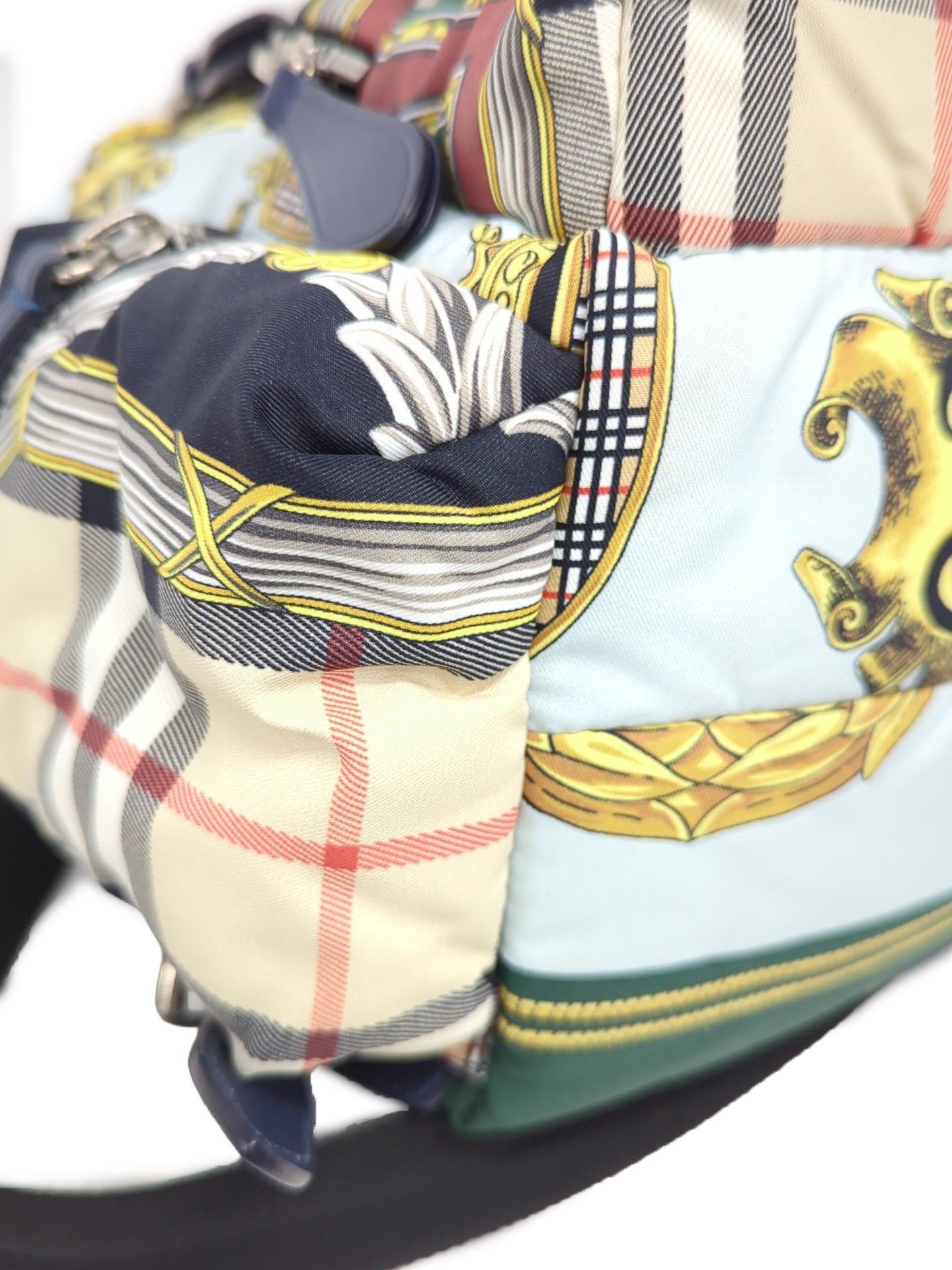 BURBERRY マルチカラースカーフ柄 リュックサック