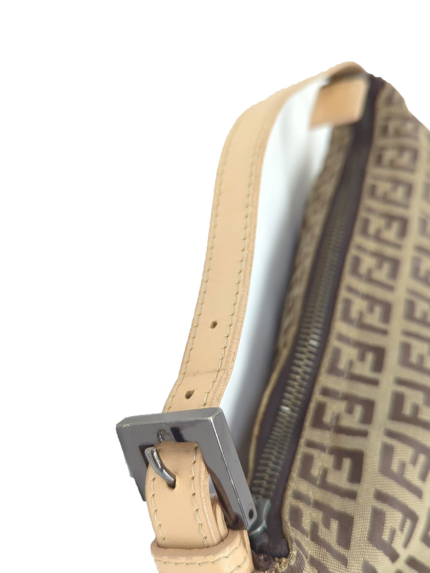 FENDI ズッカ柄 ハンドポーチ