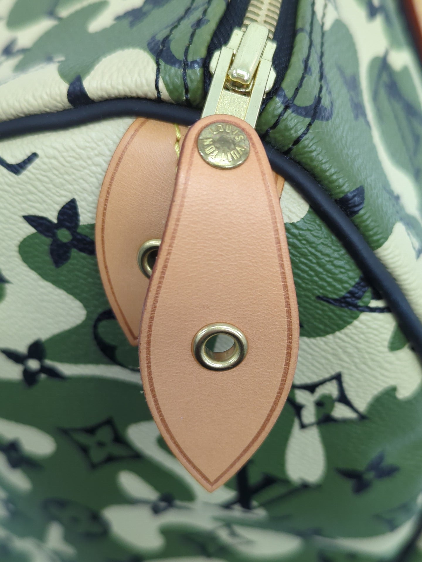 Louis Vuitton　M95773 モノグラムカモフラージュ スピーディ35