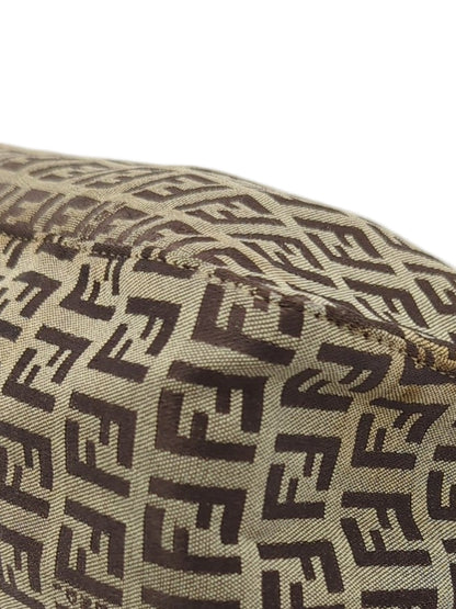 FENDI ズッカ柄 ハンドポーチ