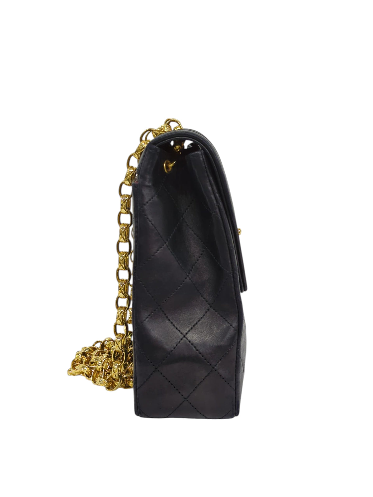 CHANEL マトラッセ ハーフフラップターンロックチェーンショルダー
