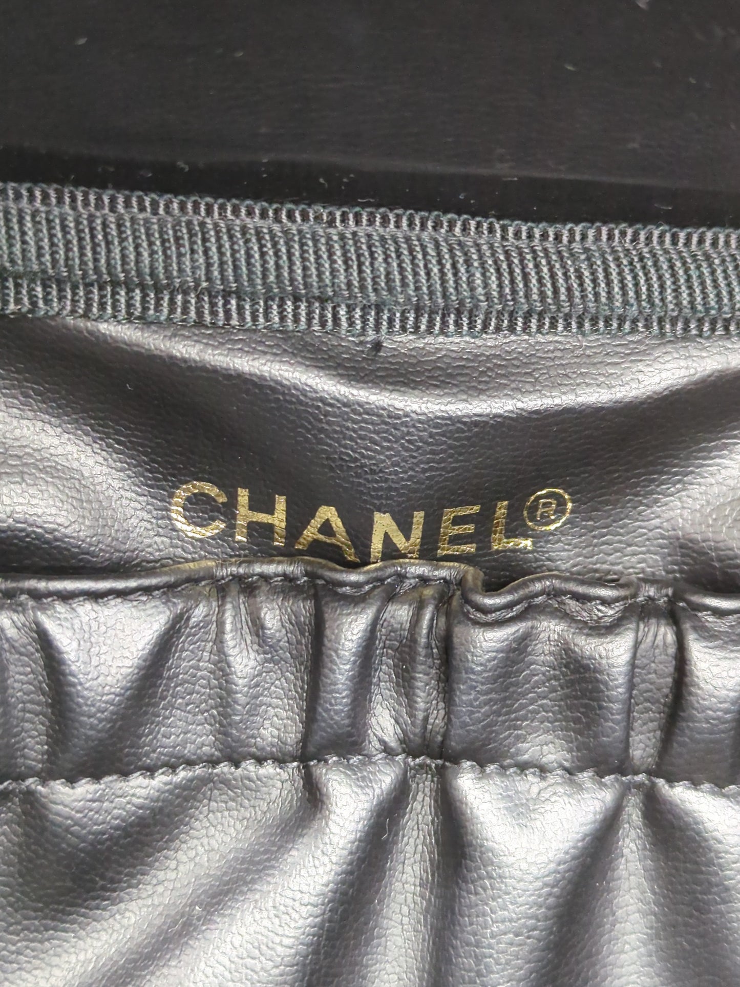 CHANEL キャビアスキン バニティバッグ