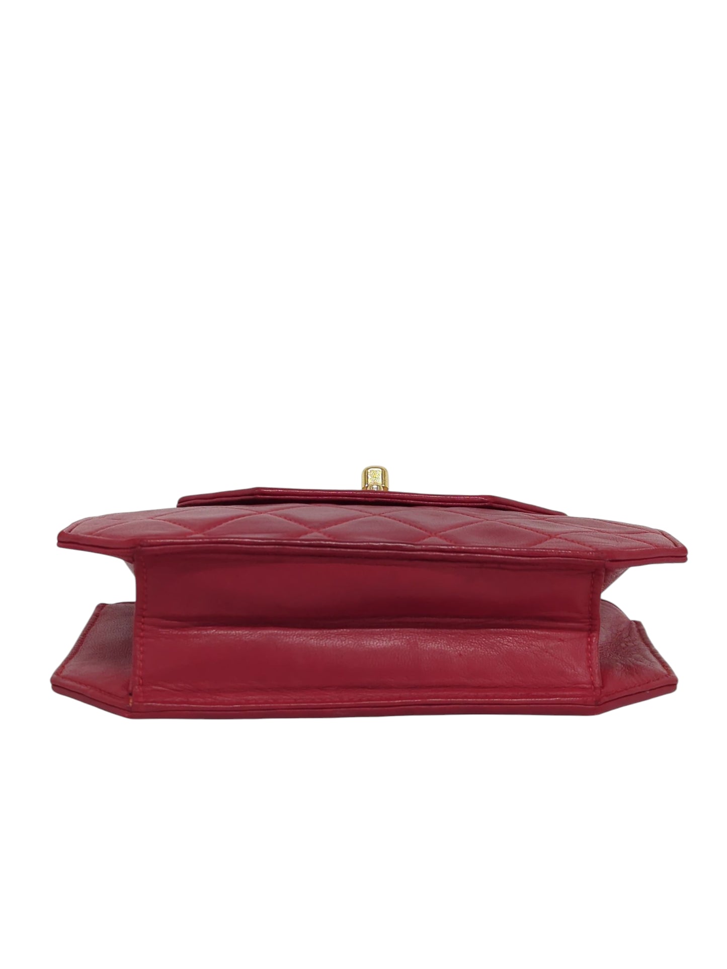 CHANEL ラムスキン オクタゴン ショルダーバッグ