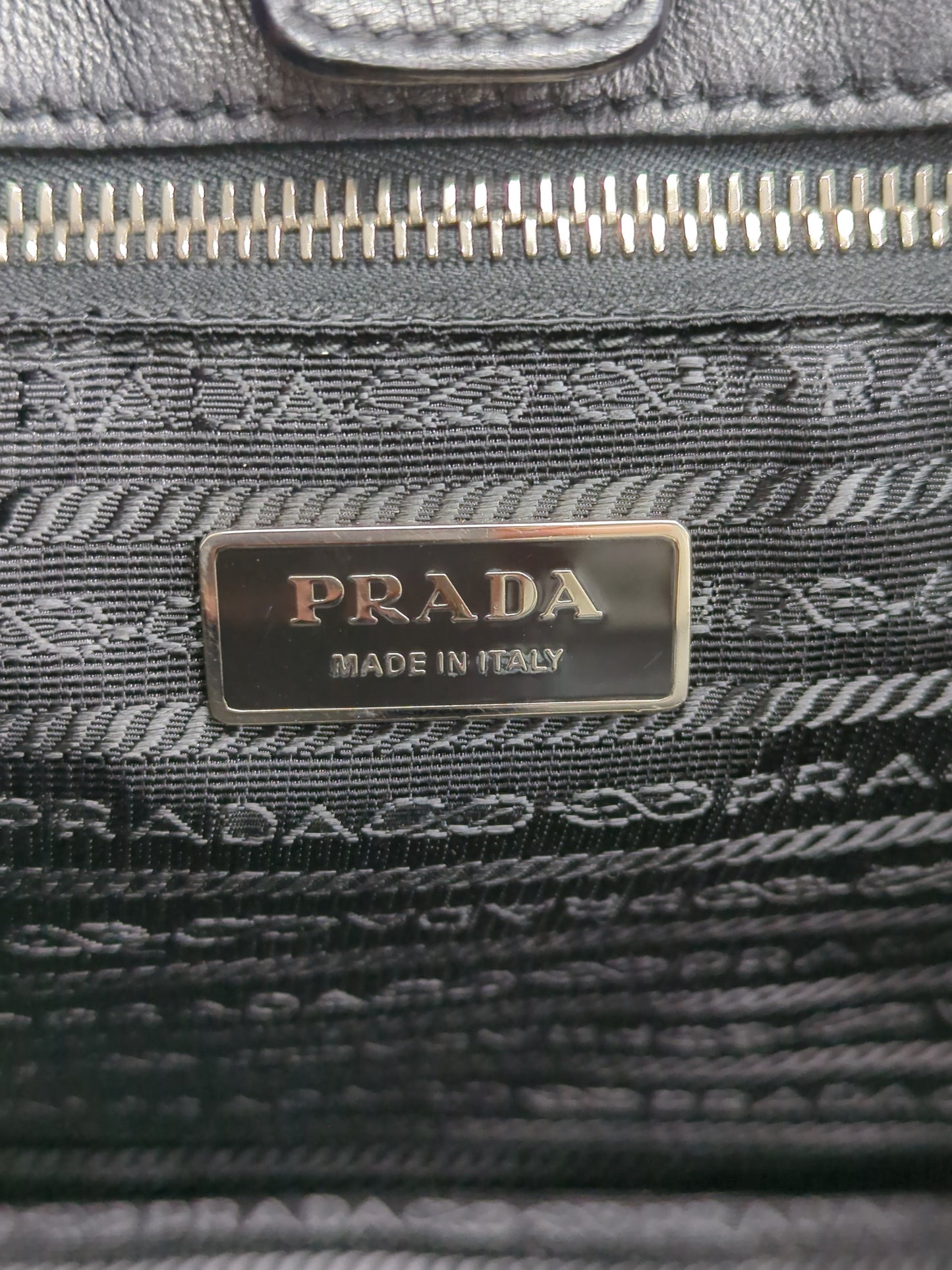 PRADA ナイロン リボントートバッグ