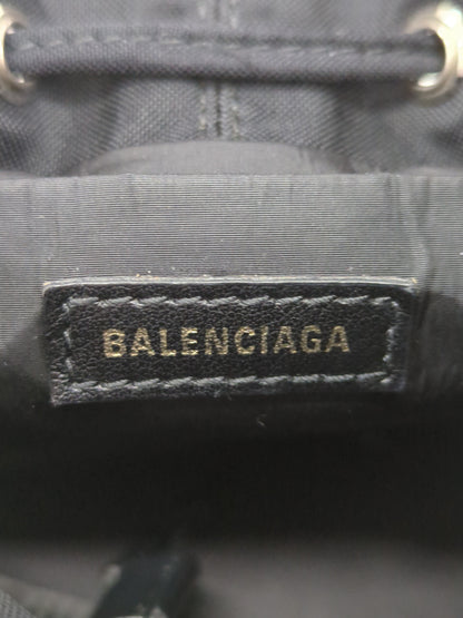 BALENCIAGA ローストリング バケット ショルダーバッグ