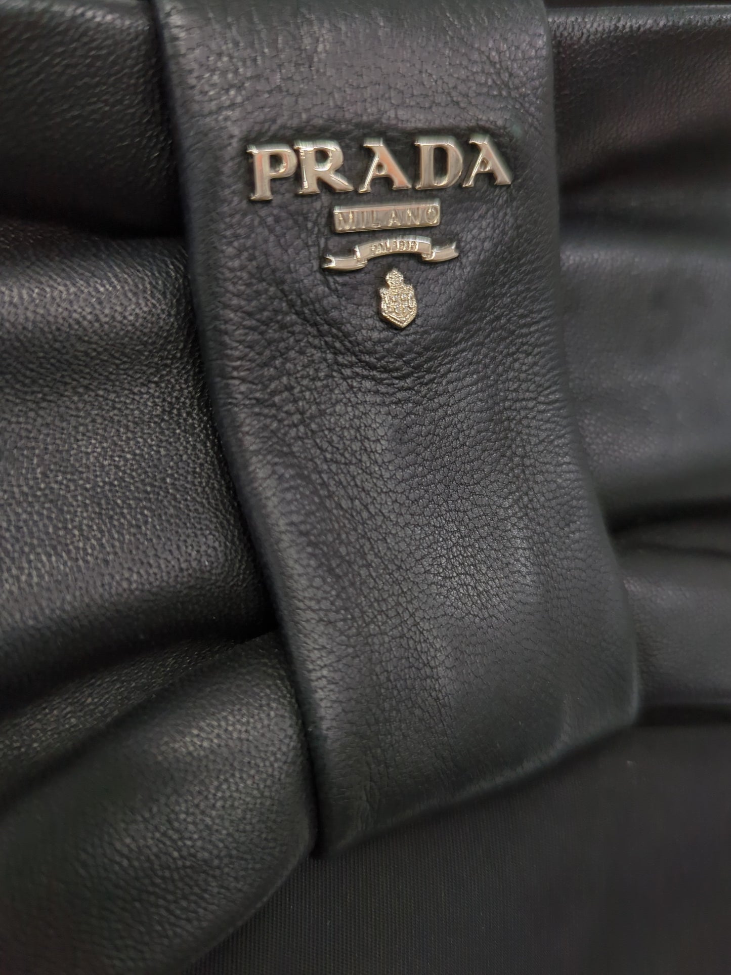 PRADA ナイロン リボントートバッグ