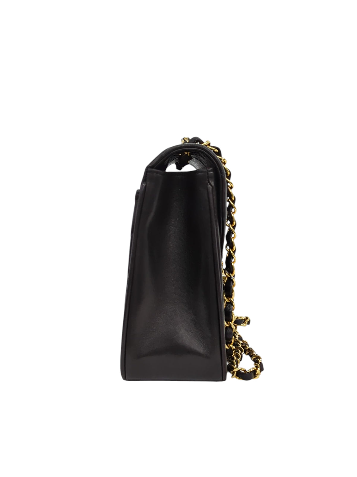 CHANEL Vステッチチェーンショルダー
