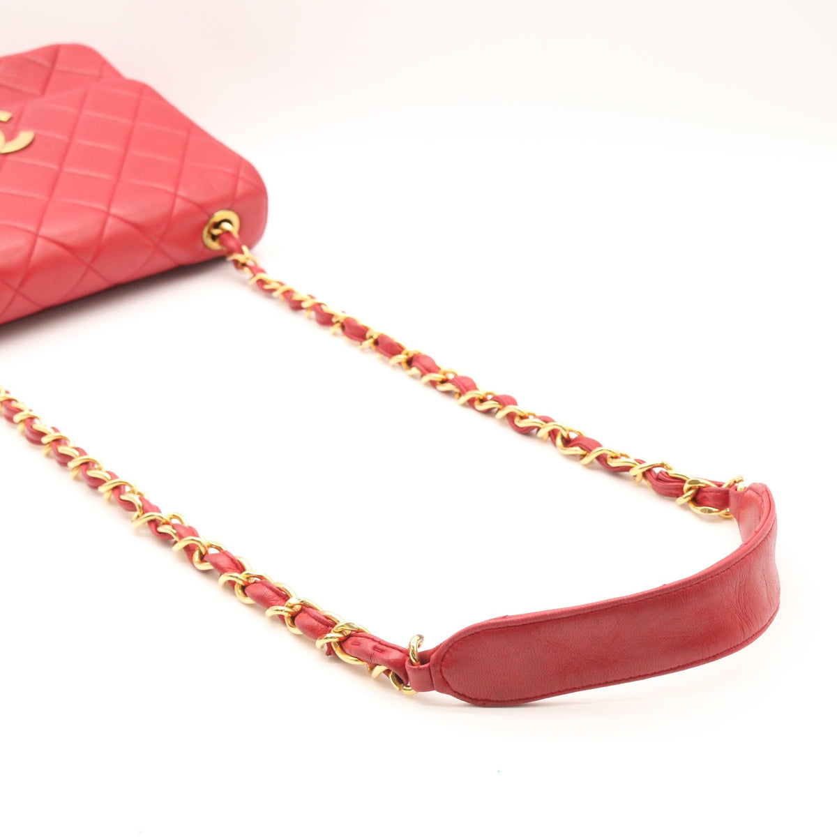 Matelasse Deka Chain Shoulder Shoulder Bag Red