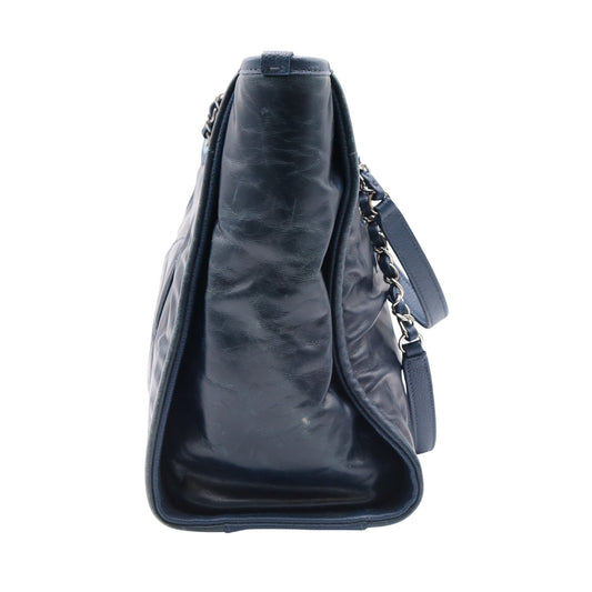 Deauville MM Chain Tote Bag Navy