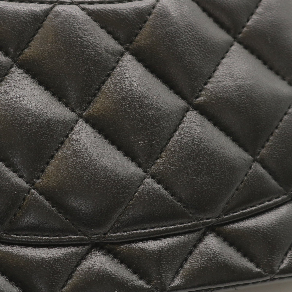 Matelasse Chain Shoulder Bag Black
