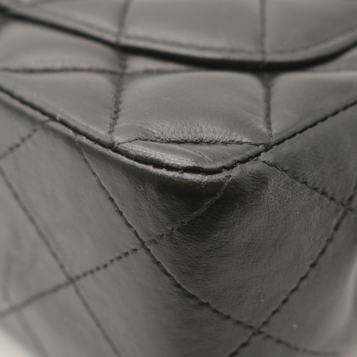 Matelasse Chain Shoulder Bag Black