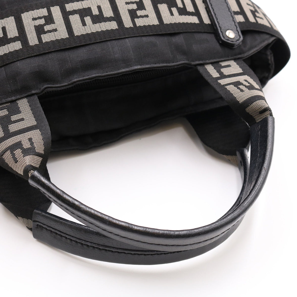 Zucca Handbag Satchel/Top Handle Bag Black
