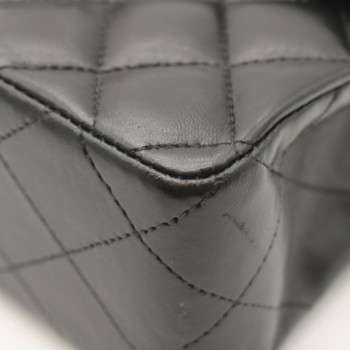Matelasse Chain Shoulder Bag Black