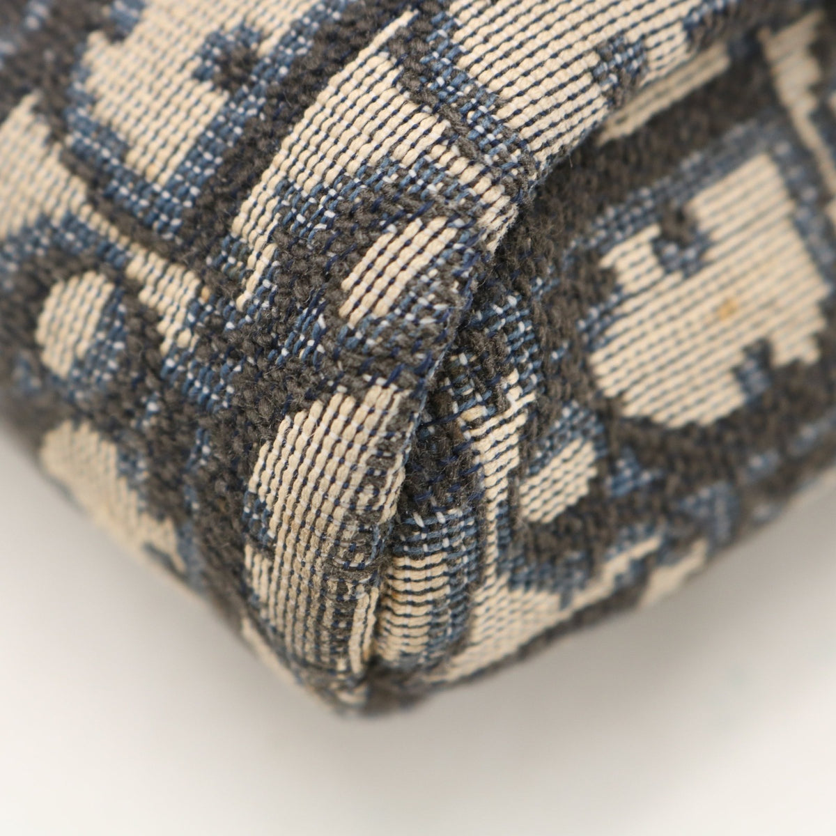 Trotter Second Bag Clutch Blue