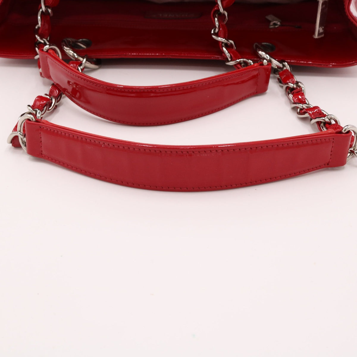 Matelasse Grand Shopping Tote A50995 Red