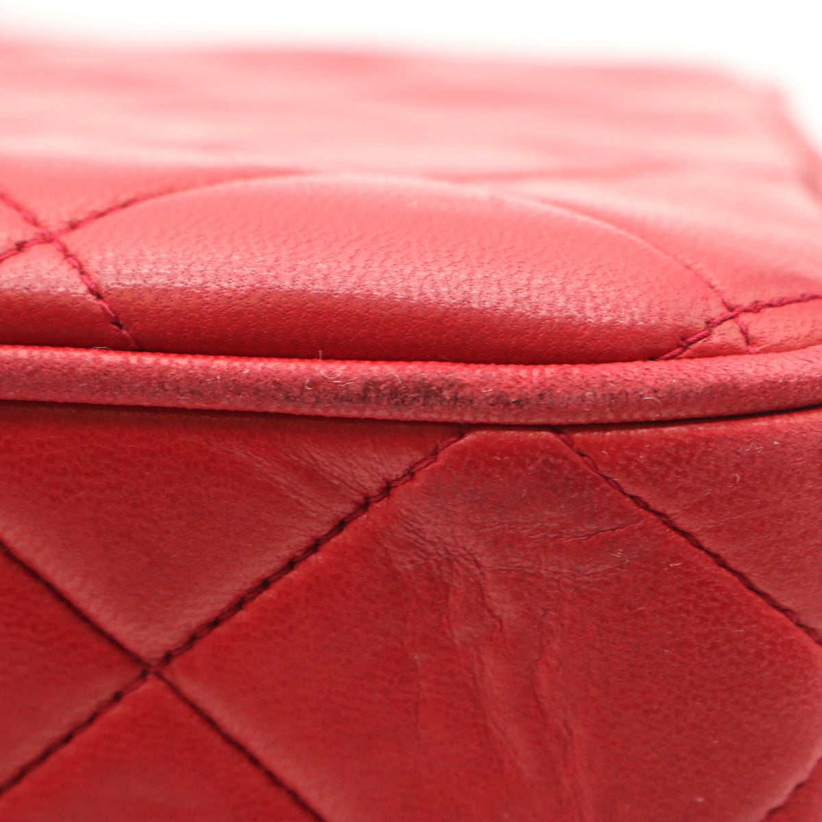 Matelasse Deka Chain Shoulder Shoulder Bag Red