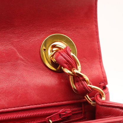 Matelasse Deka Chain Shoulder Shoulder Bag Red