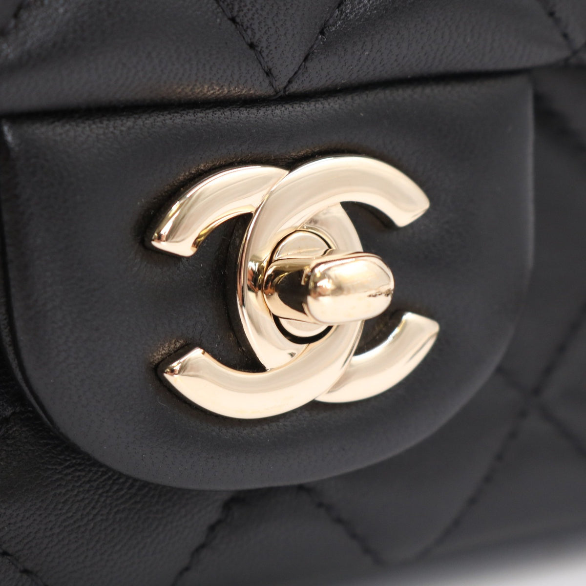 Mini Matelasse Chain Shoulder Bag Black